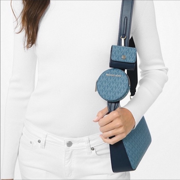 Michael Kors Jet Set Travel Crossbody w Tech Attch - Picture 13 of 16